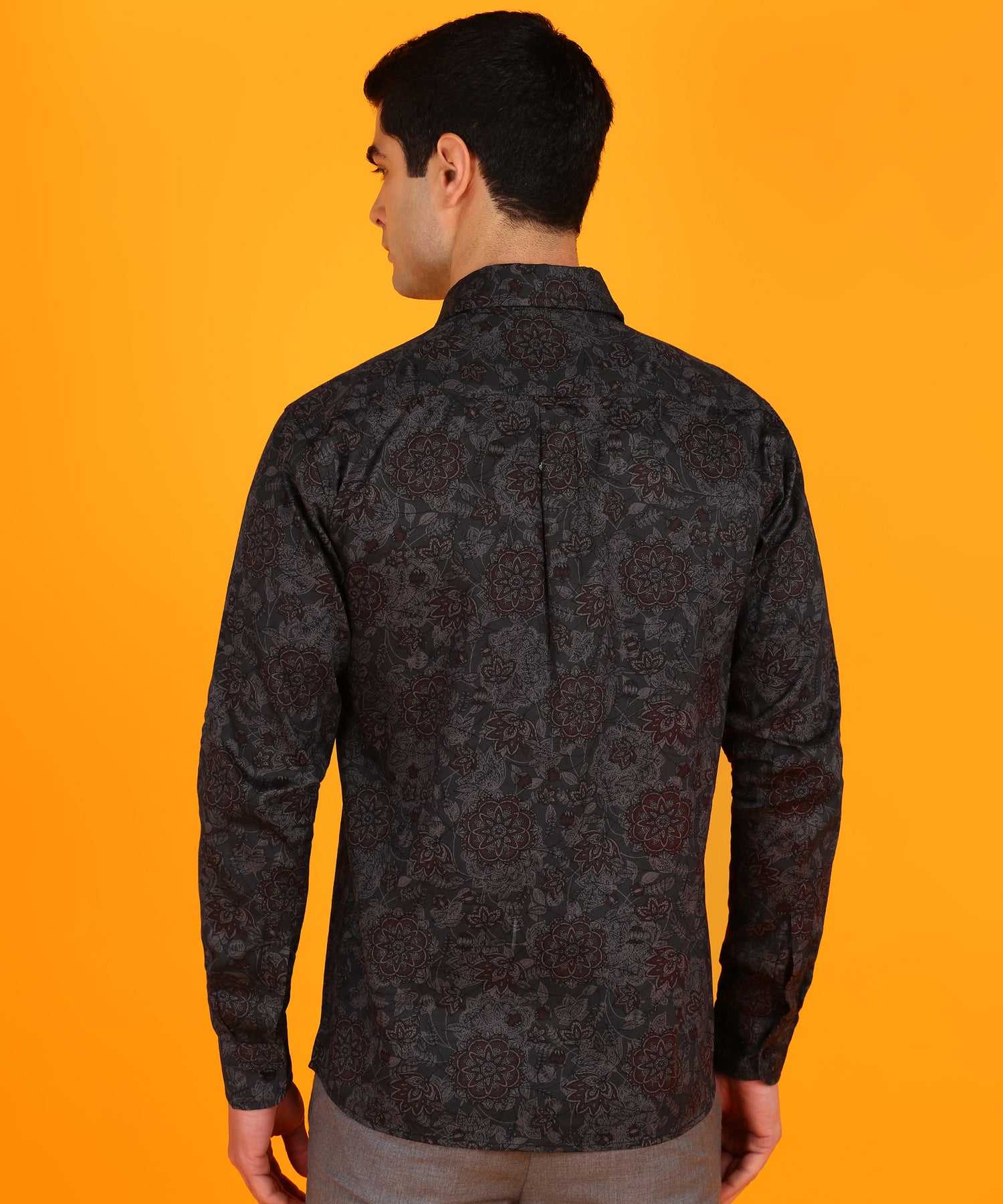 Men Dark Grey &amp; Brown Floral Print Shirt